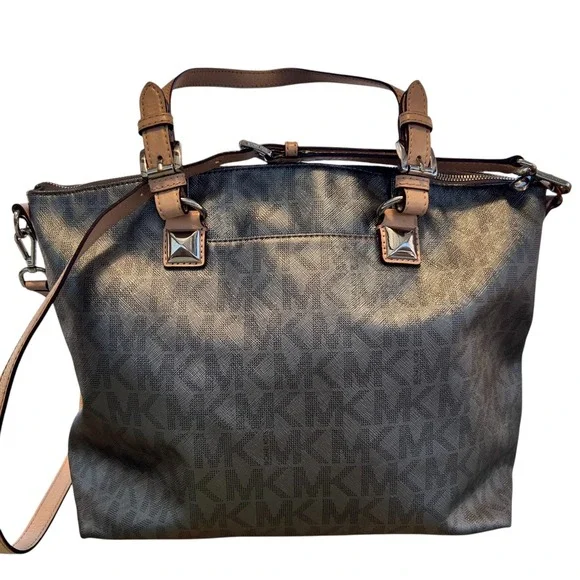 Michael Kors Jet Set Large Logo Tote Handbag Silver MK Monogram Crossbody Zip - Picture 10 of 10